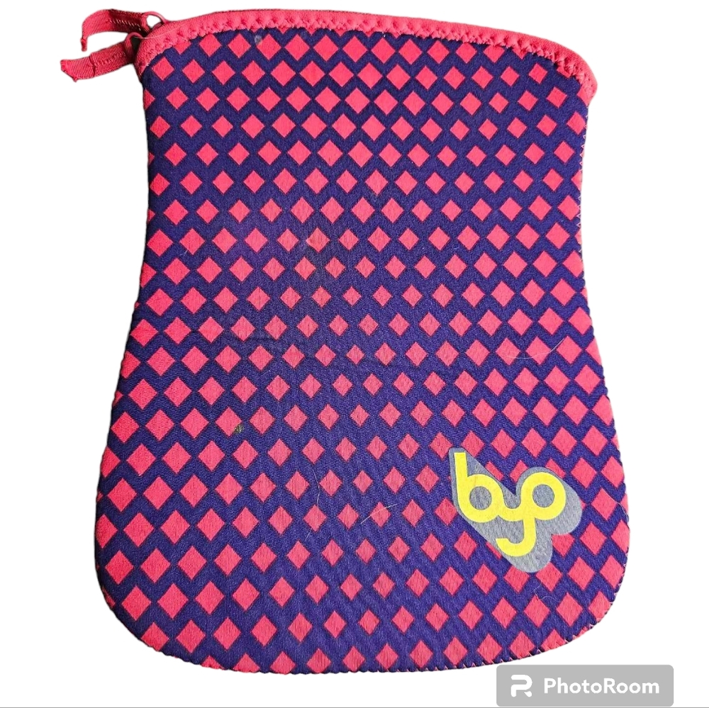 Byo Go Go Netbook Sleeve